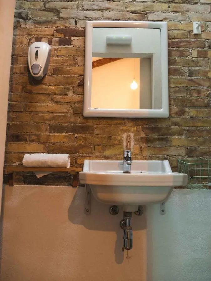 Couette-café Hostal Cling 43 Deltebre